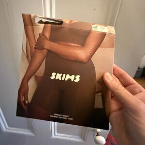 SIENNA BROWN SKIMS HIGH-WAISTED MID THIGH SHAPER SHORT Size Small